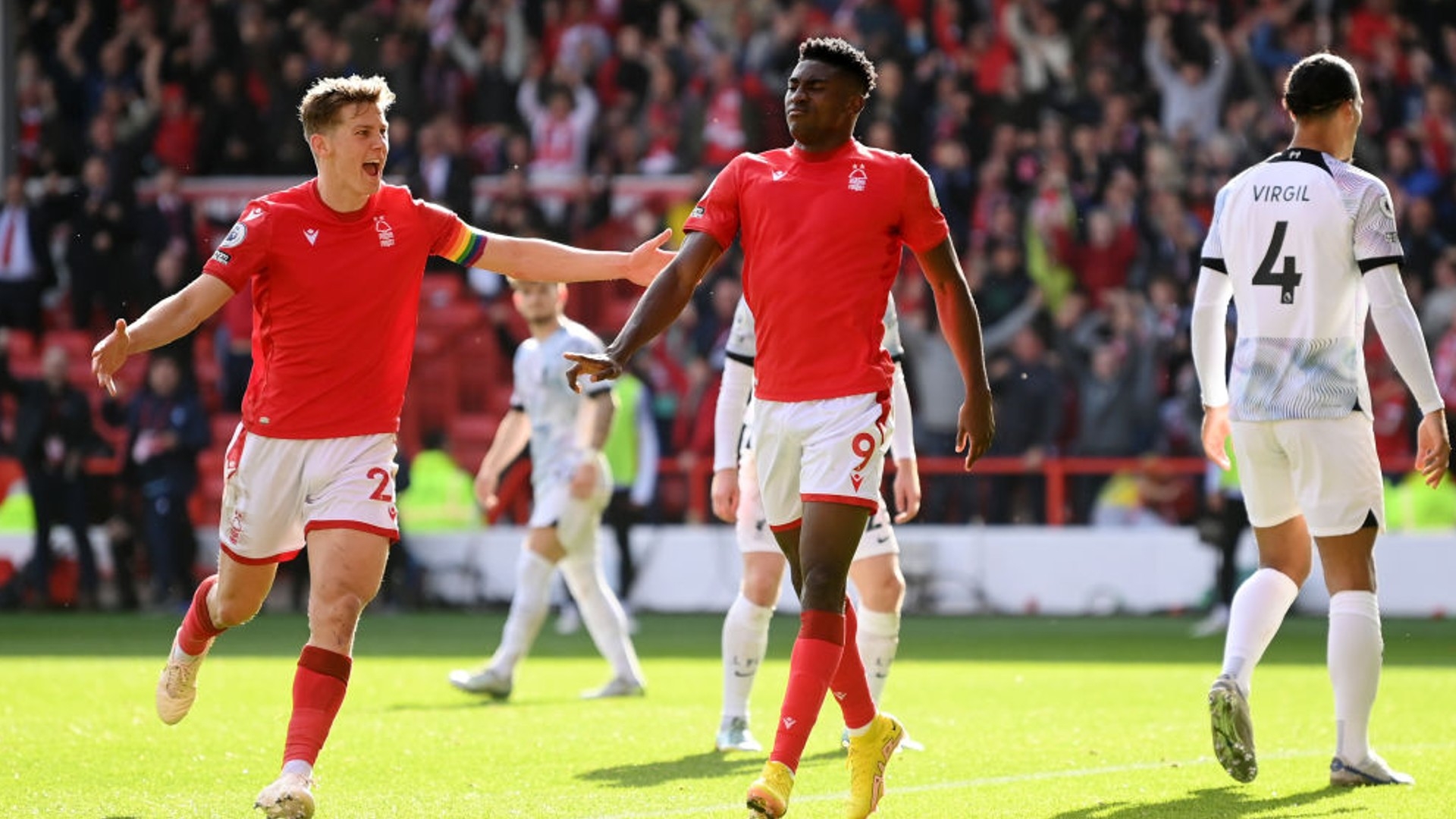 在賽後的採 在賽後的採